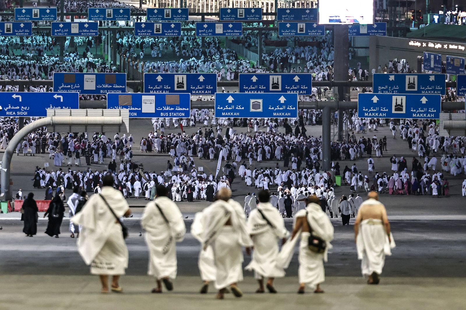 Millions perform stoning ritual in Mina as Eid al-Adha begins