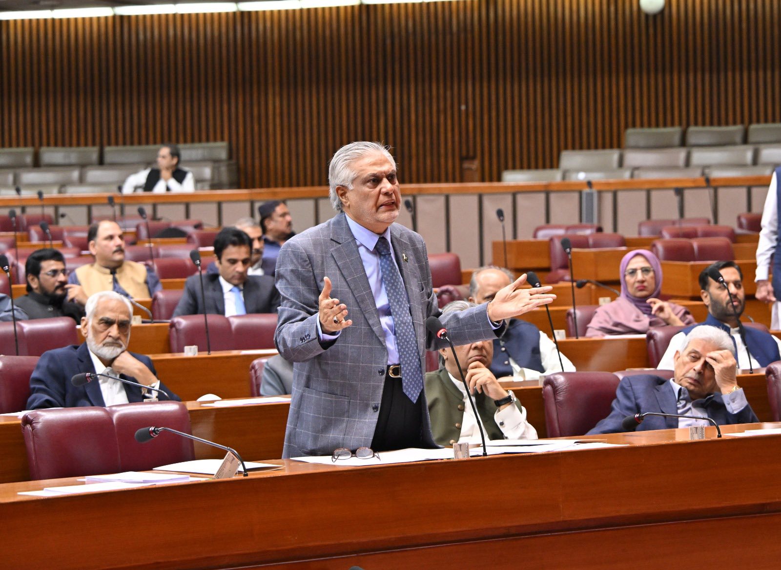 Dar-National-Assembly-Pakistan