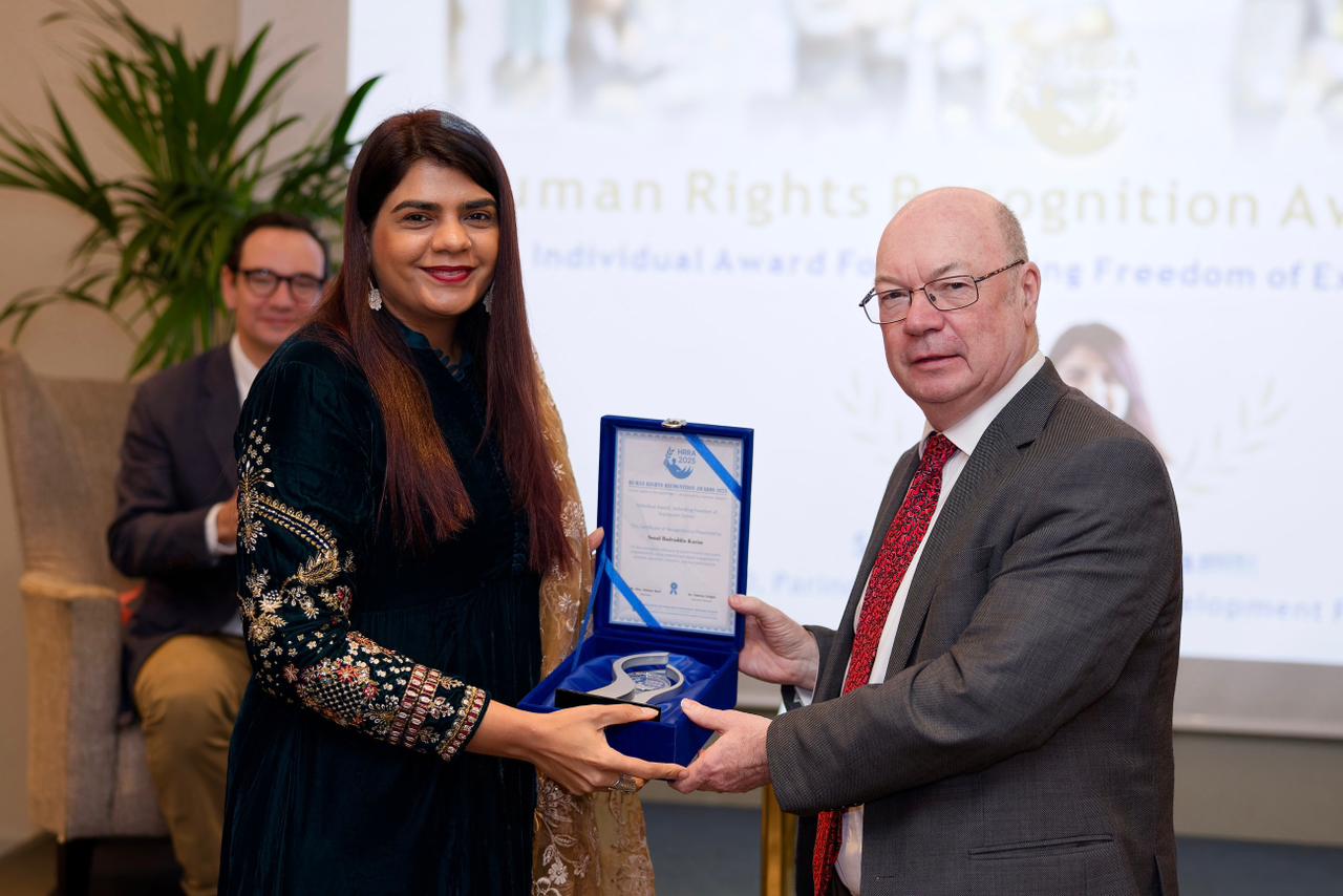 Pakistani digital rights advocate wins Geneva human rights award
