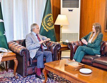 British envoy meets FM Dar, thanks Pakistan for 'ceaseless drive to resolve global challenges'