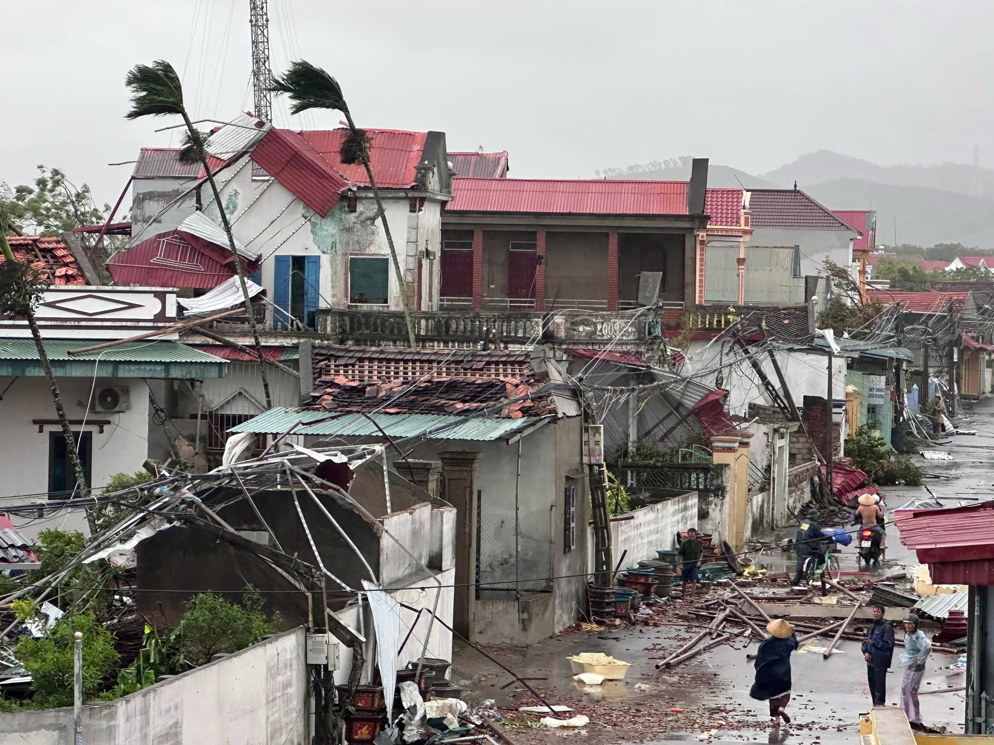  typhoon Bualoi