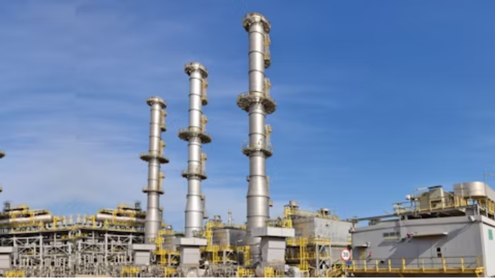 LIVE: Fire at Kuwait refinery as Gulf states come under drone, missile attacks 