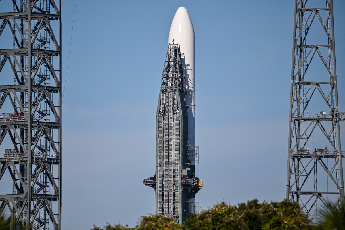   Bezos's Blue Origin set to launch NASA mission to Mars