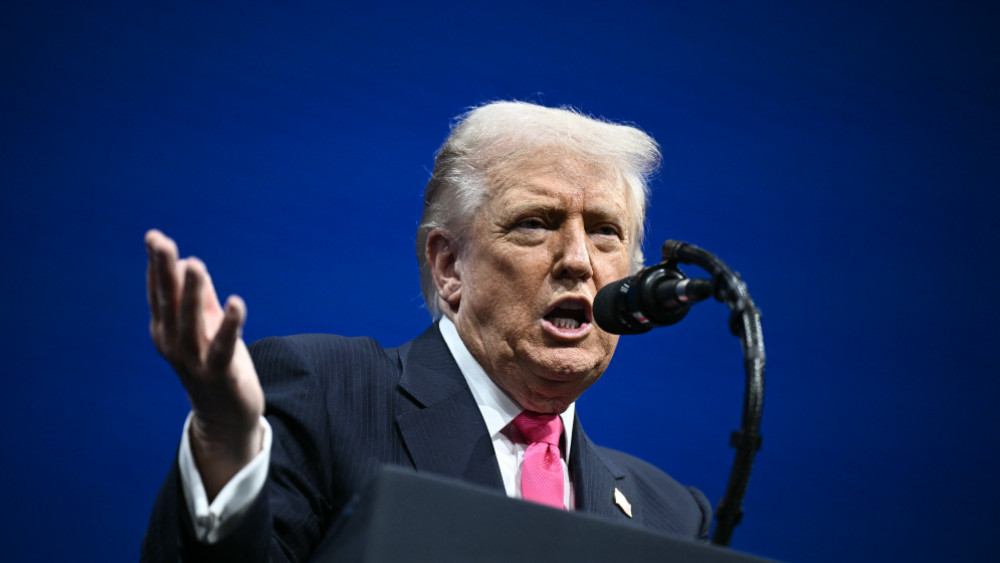 Trump urges jail time for Democrats over military message