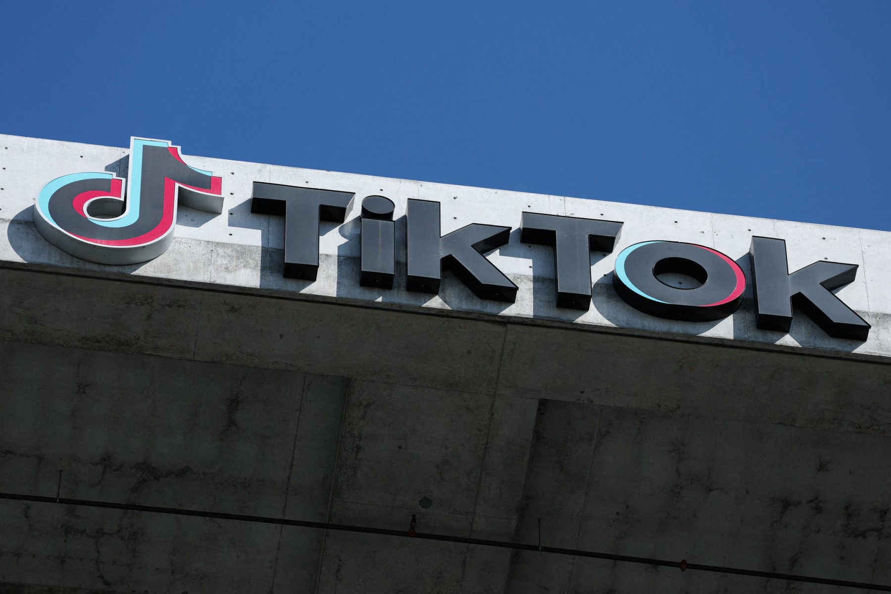 EU accuses Meta, TikTok of breaking digital content rules