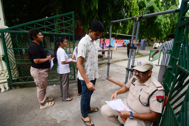 Indian teacher exam cancelled after police seize leaked papers 