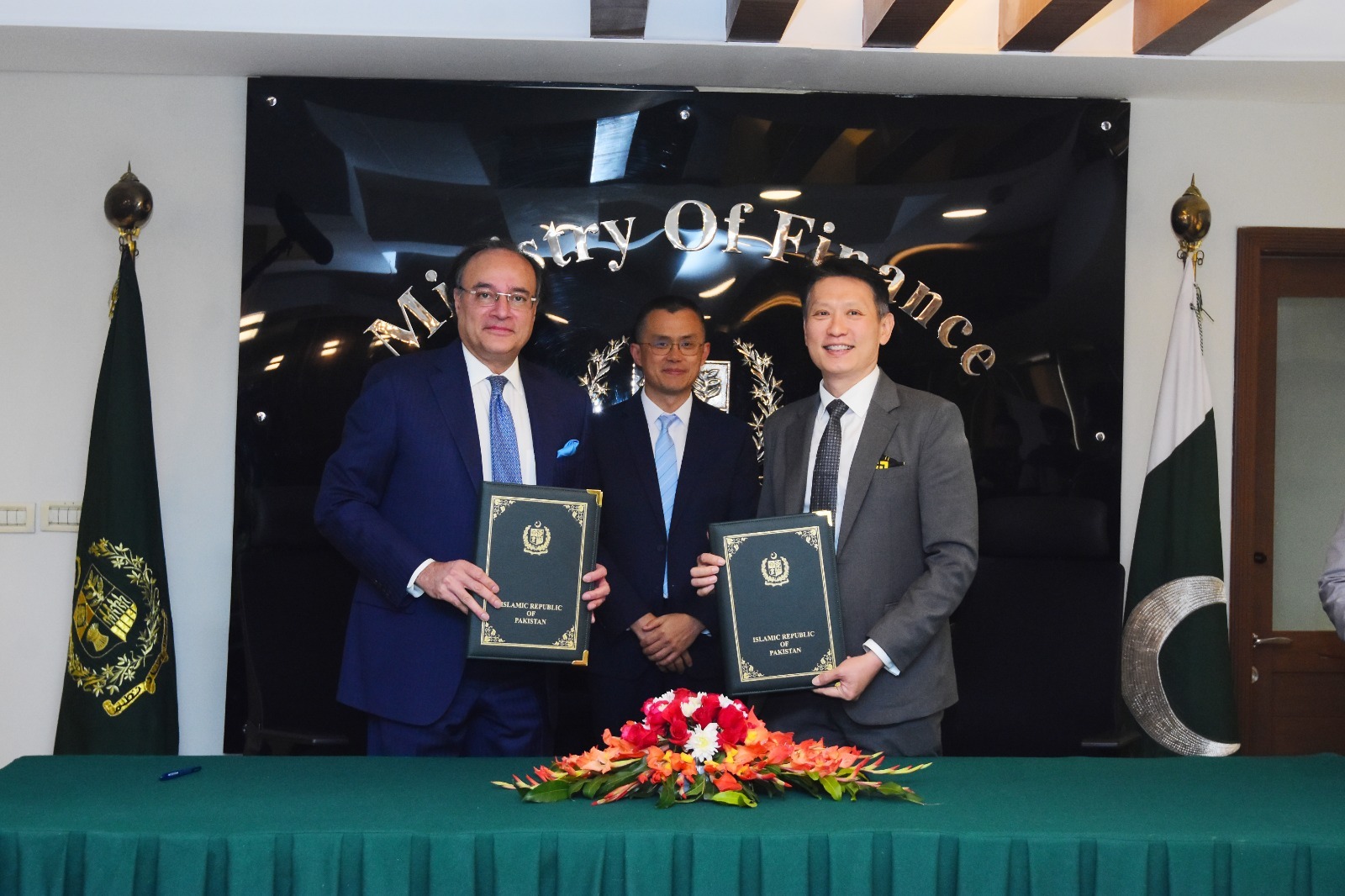 Pakistan signs $2 billion blockchain deal with Binance for government assets