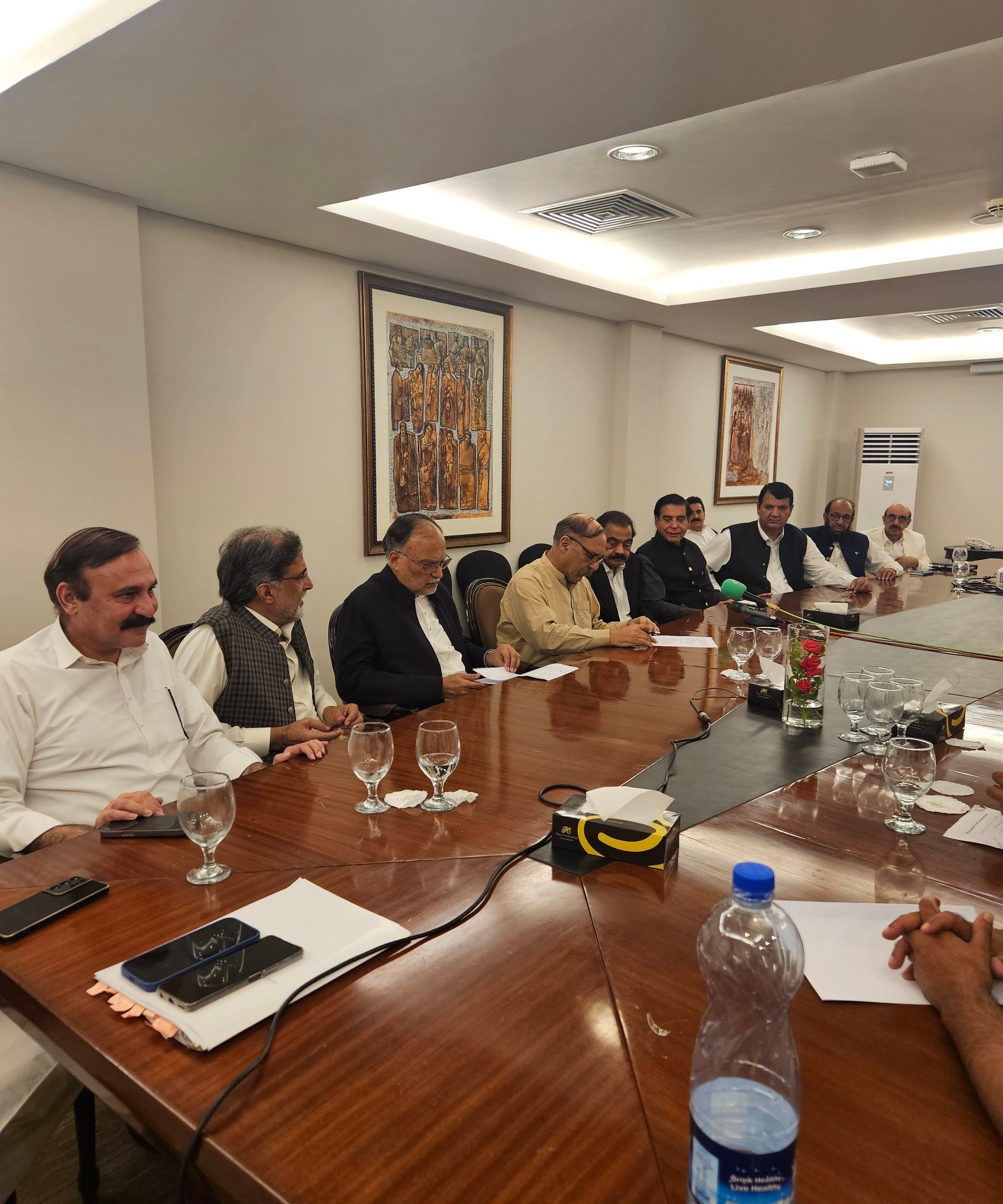 Agreement signed with Azad Kashmir Action Committee: Pakistani minister