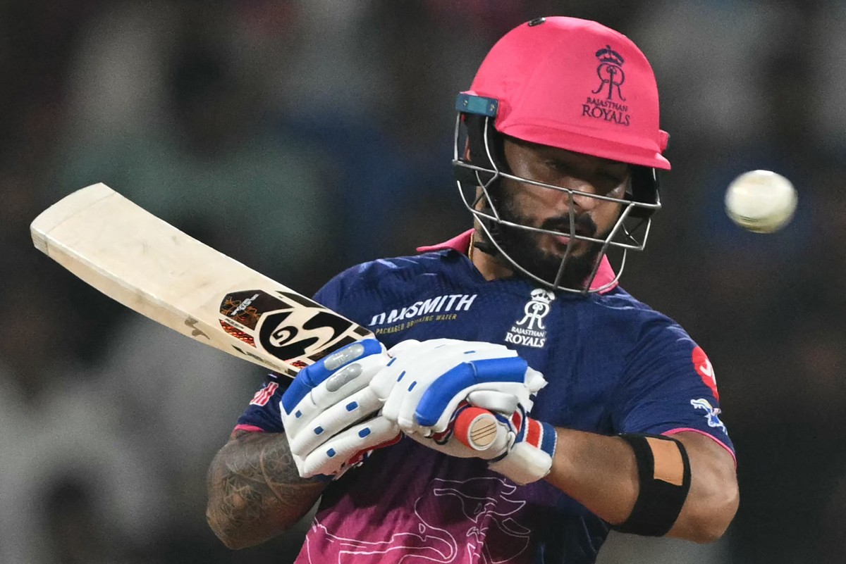 IPL fines Rajasthan's Parag for vaping in dressing room