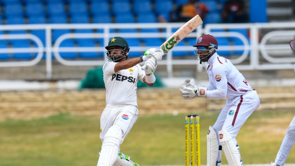 Pakistan captain Babar in injury scare ahead of England opener