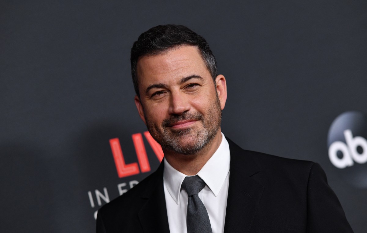 Comedian Kimmel hits back at criticism over Melania Trump joke