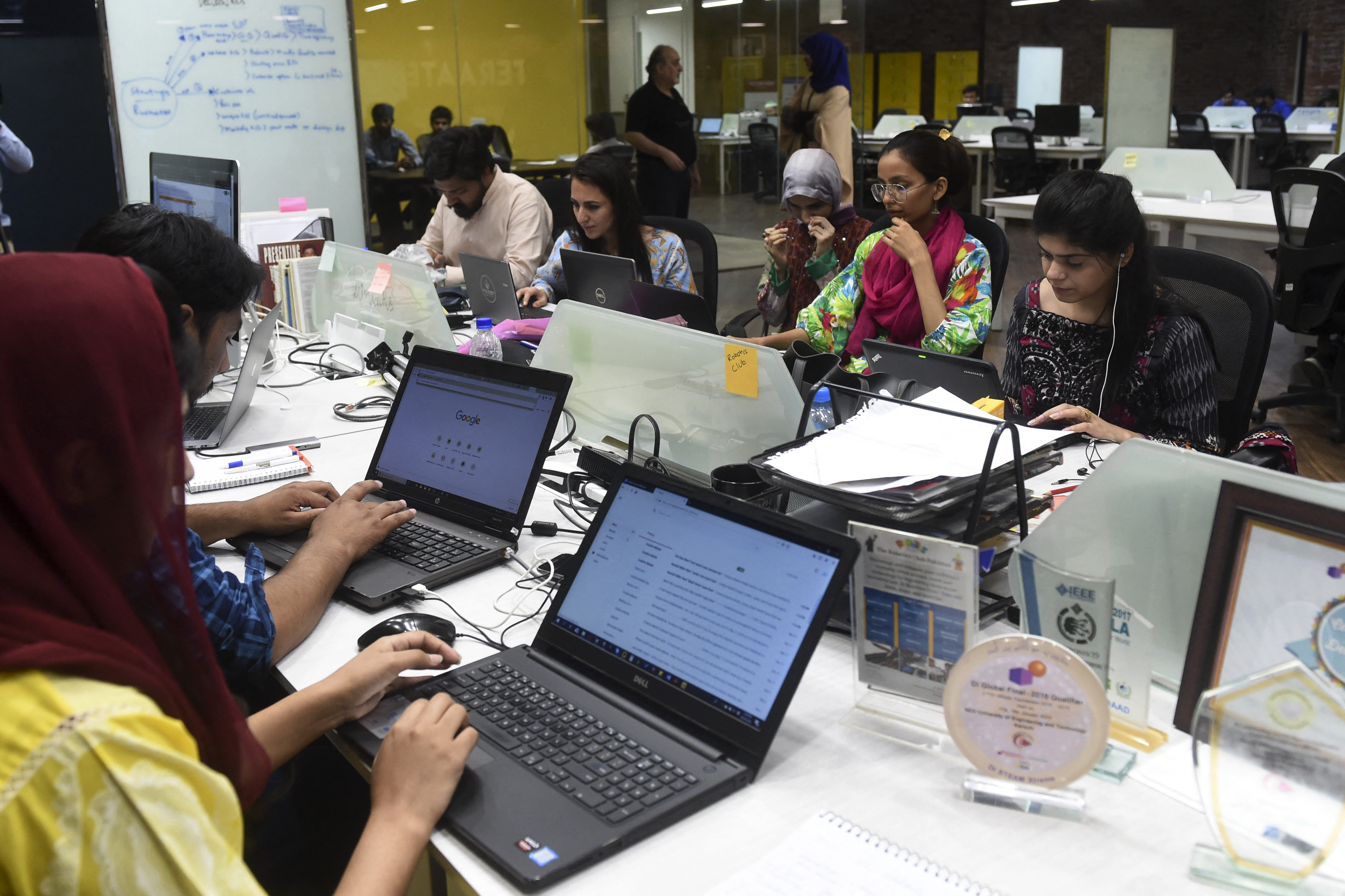 Pakistan’s IT exports cross $1 billion in single quarter