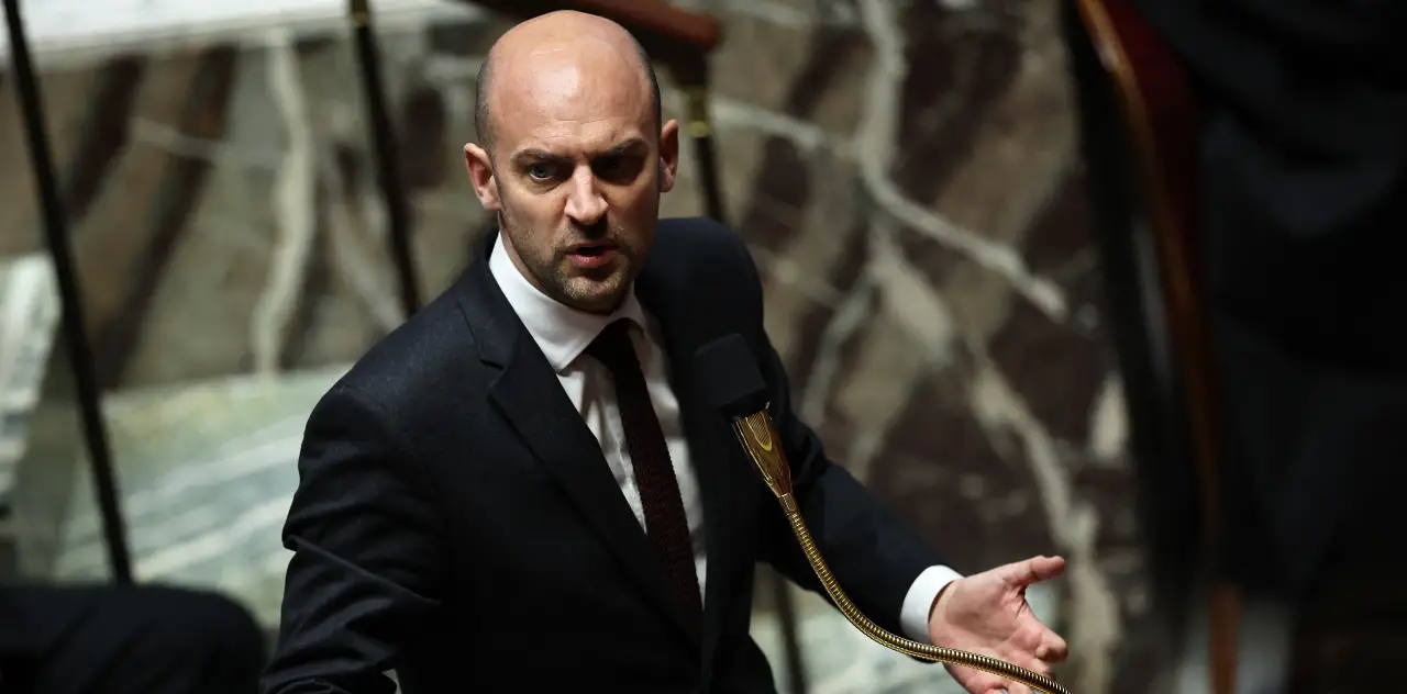 France to open consulate in Greenland in February