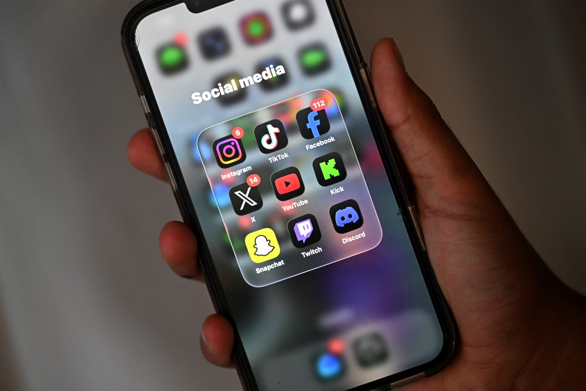 Australia bans under-16s from social media in world-first crackdown