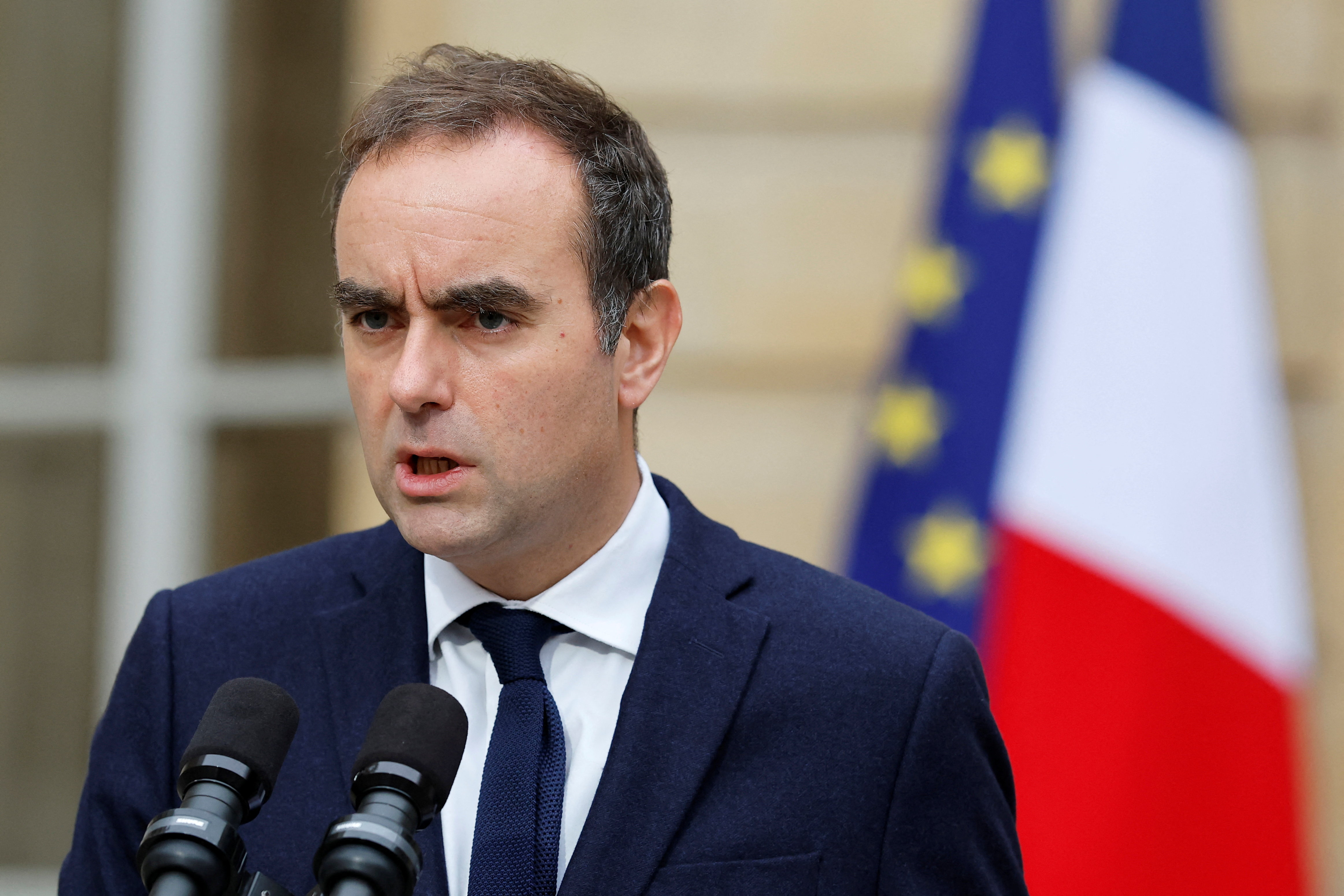 Outgoing French PM sees new premier named in next 48 hours