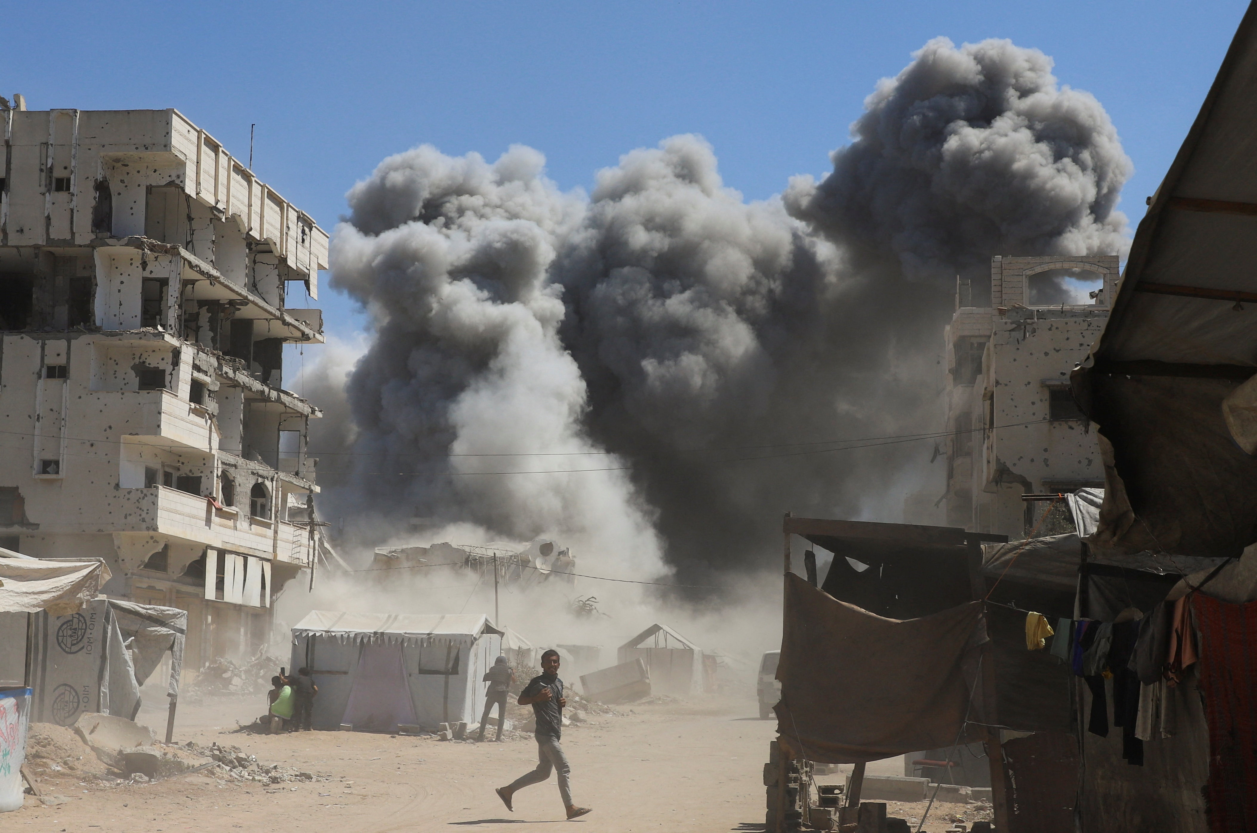 Israel intensifies Gaza City bombing as Rubio arrives in Tel Aviv