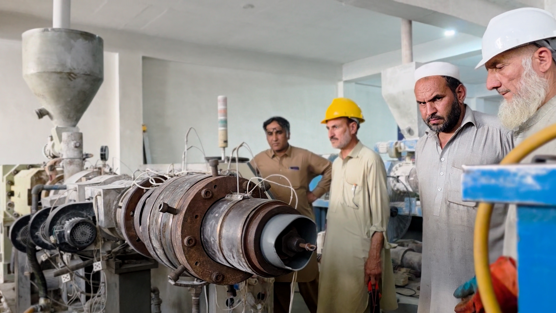 Pakistan reaffirms commitment to workers’ rights, vows stronger protections on Labor Day