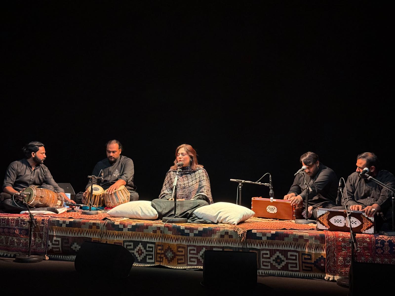 Sanam Marvi enthrals Parisians at Theatre de la Ville, Paris