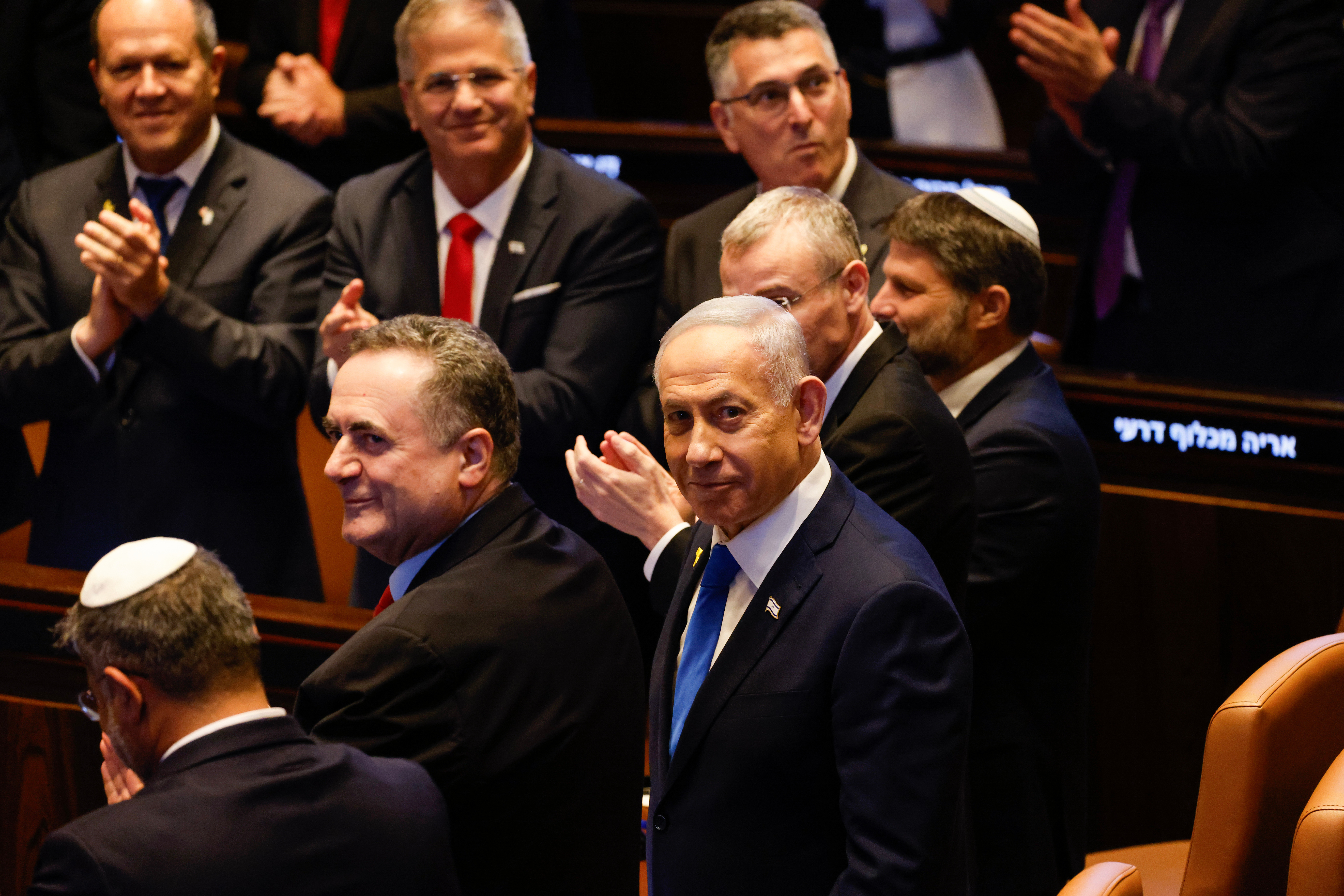 Netanyahu in court for graft trial appearance