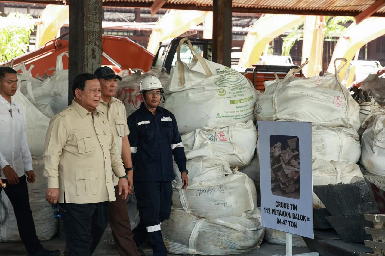 Indonesia president says billions lost to illegal tin mining every year