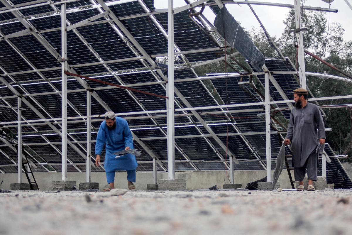 Taliban restrictions on media guests draw criticism