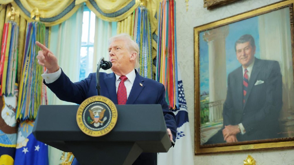 Trump says Ukraine deal close, Europe proposes peace force