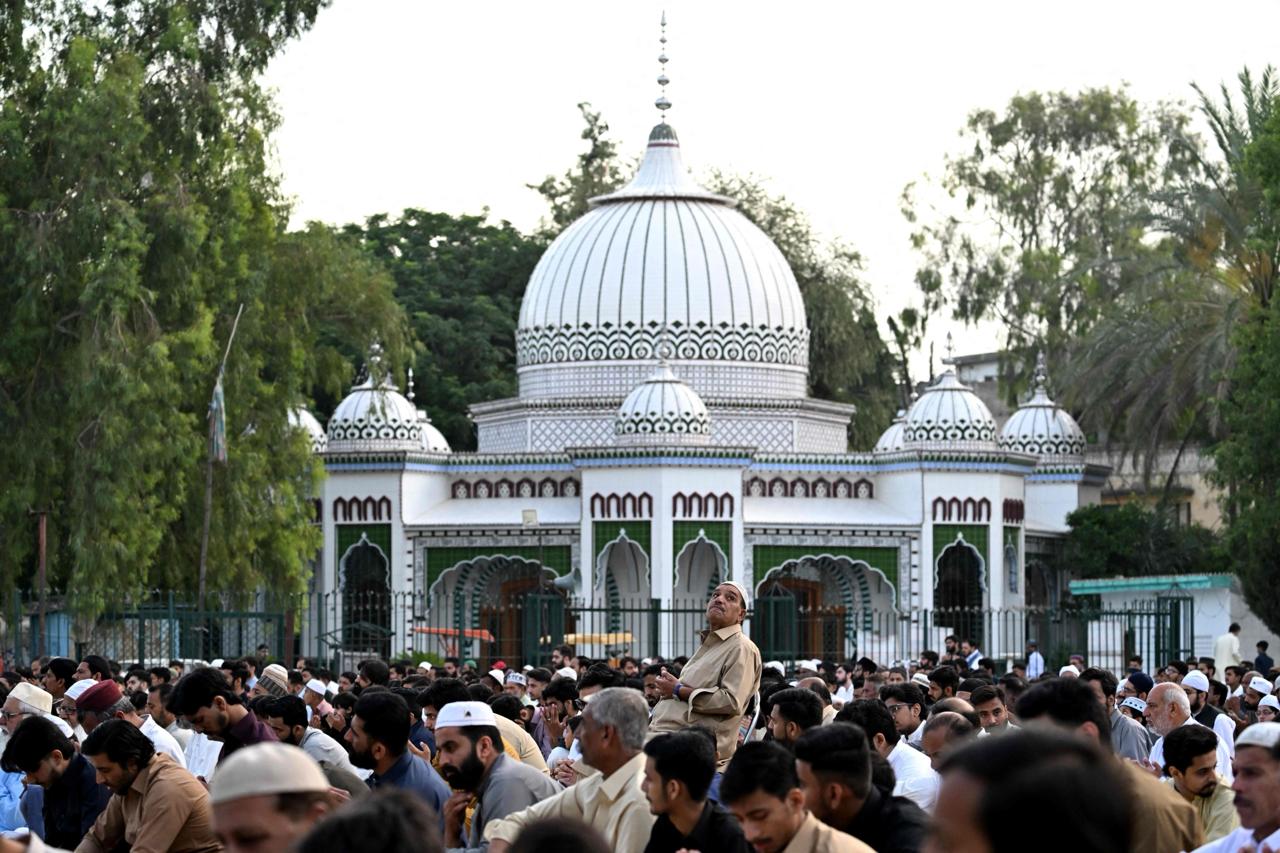 Pakistan marks Eid al-Adha with prayers for peace, regional stability