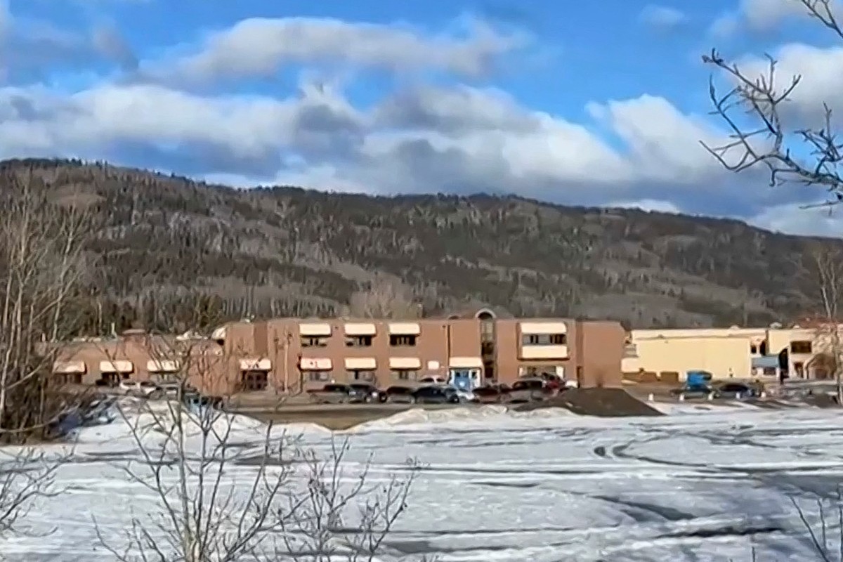 Shooter kills 9 at Canadian school, residence